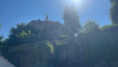 NELL'ASTIGIANO  , COMUNE di ROCCA D'ARAZZO (AT) , CASA INDIPENDENTE CON GIARDINO SITUATA IN POSIZIONE PANORAMICA SVILUPPATA SU DUE LIVELLI,  COMODA AI SERVIZI, CON GARAGE e ampio GIARDINO - Euro 118.000
